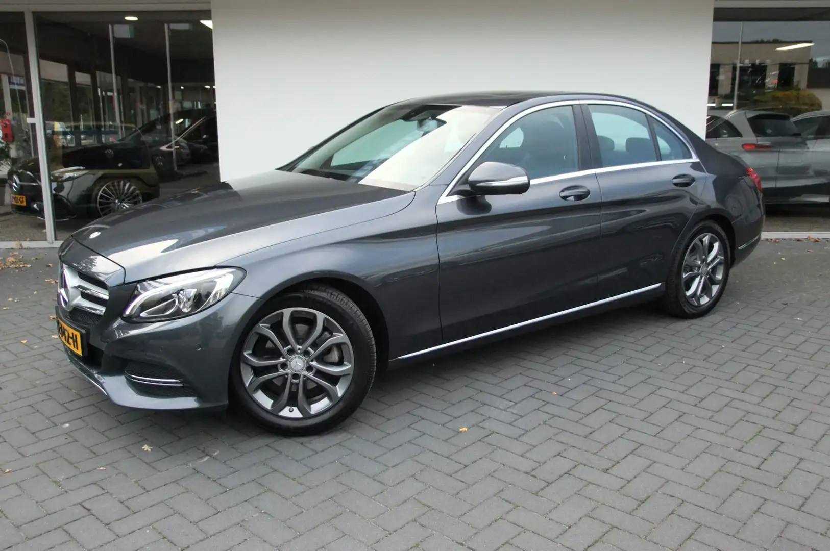 Mercedes-Benz C 180 Ambition / Schuifdak/ Trekhaak afneembaar/ Stoelve Grijs - 2
