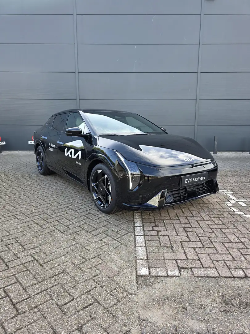 Kia EV4 Fastback GT-PlusLine 81.4 kWh | Panoramaschuifdak Noir - 2