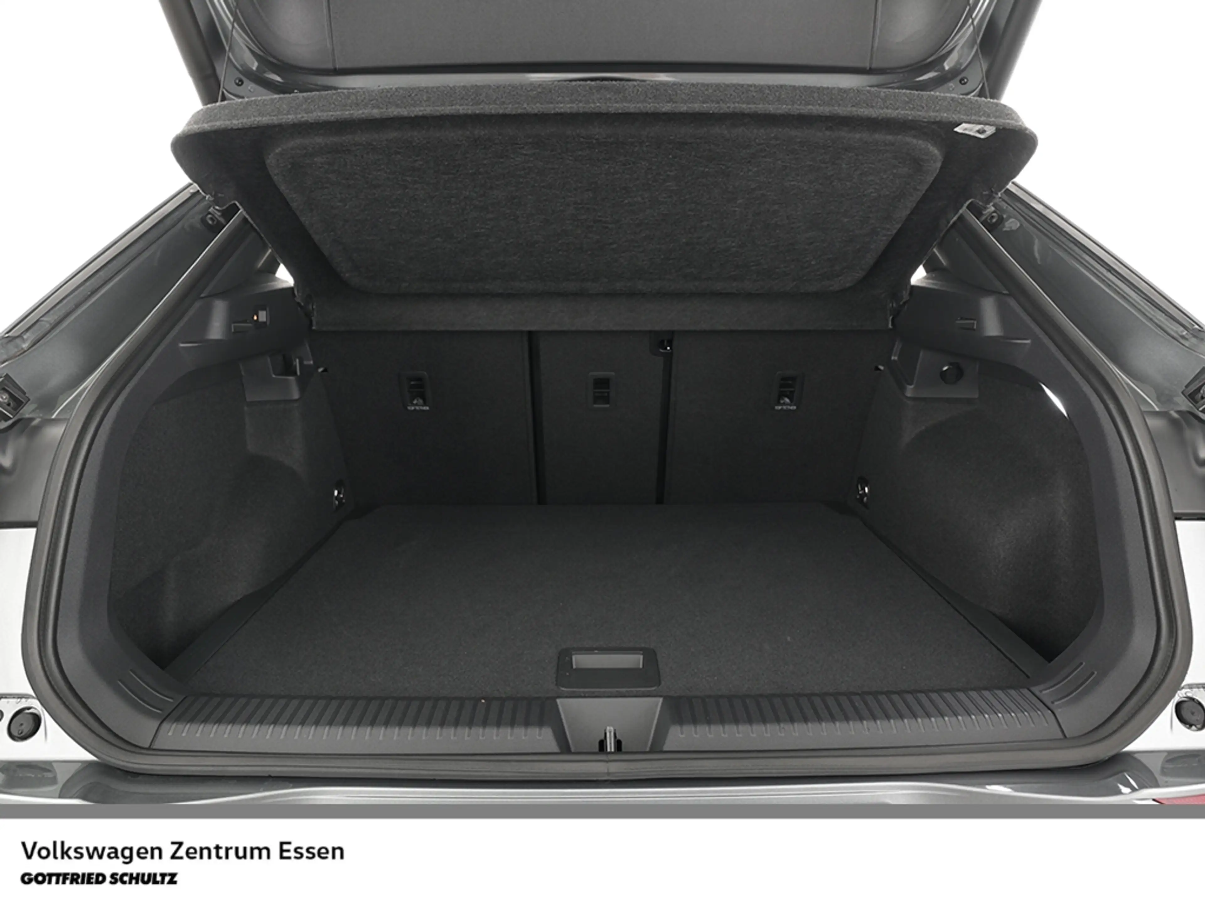 Volkswagen T-Roc R-Line 1.5 l eTSI DSG AHK LED Rückfahrkamera SHZ — photo 8