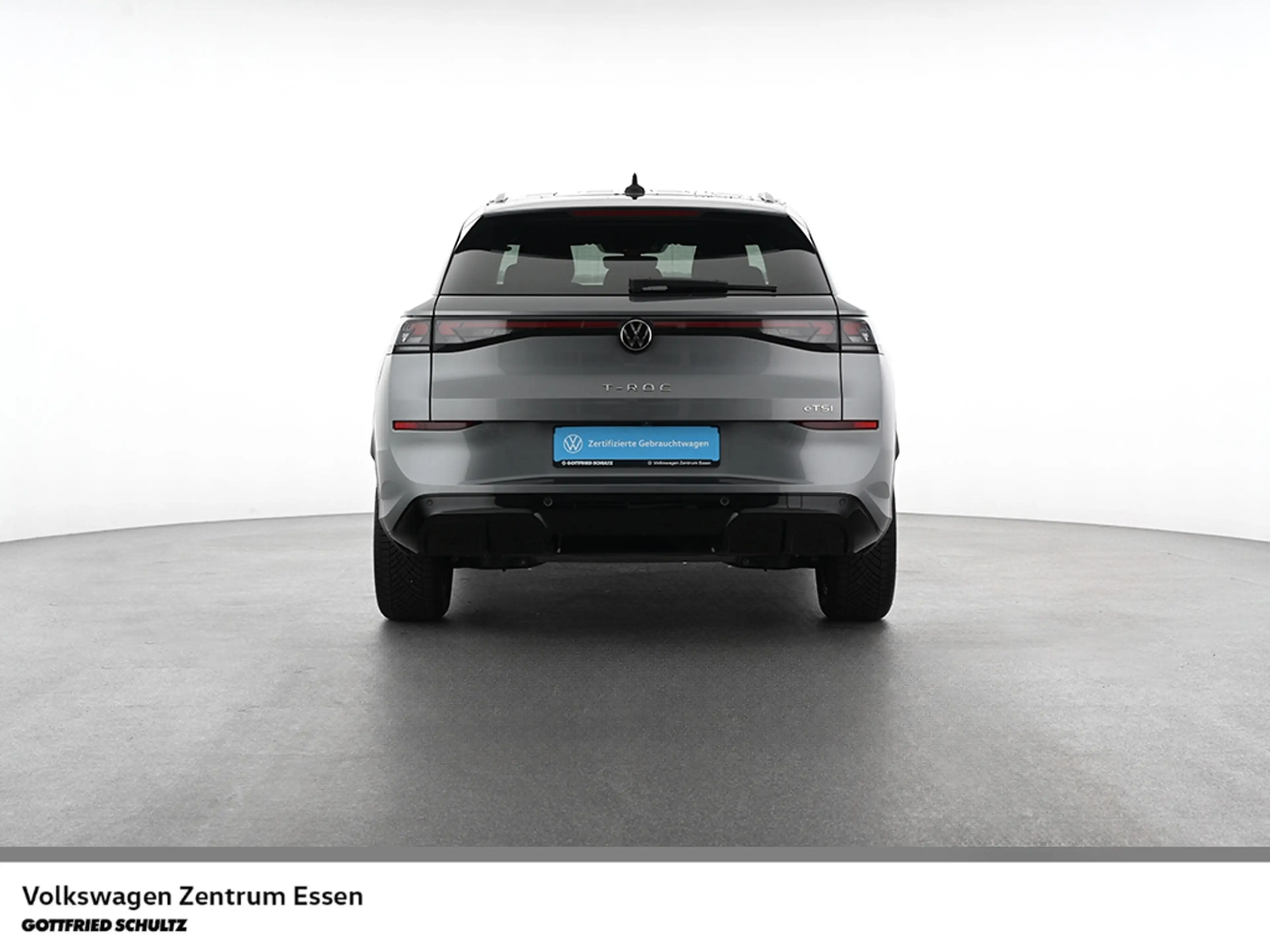 Volkswagen T-Roc R-Line 1.5 l eTSI DSG AHK LED Rückfahrkamera SHZ — photo 4