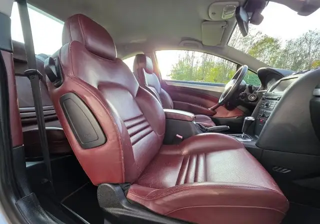 Peugeot 407 view 11