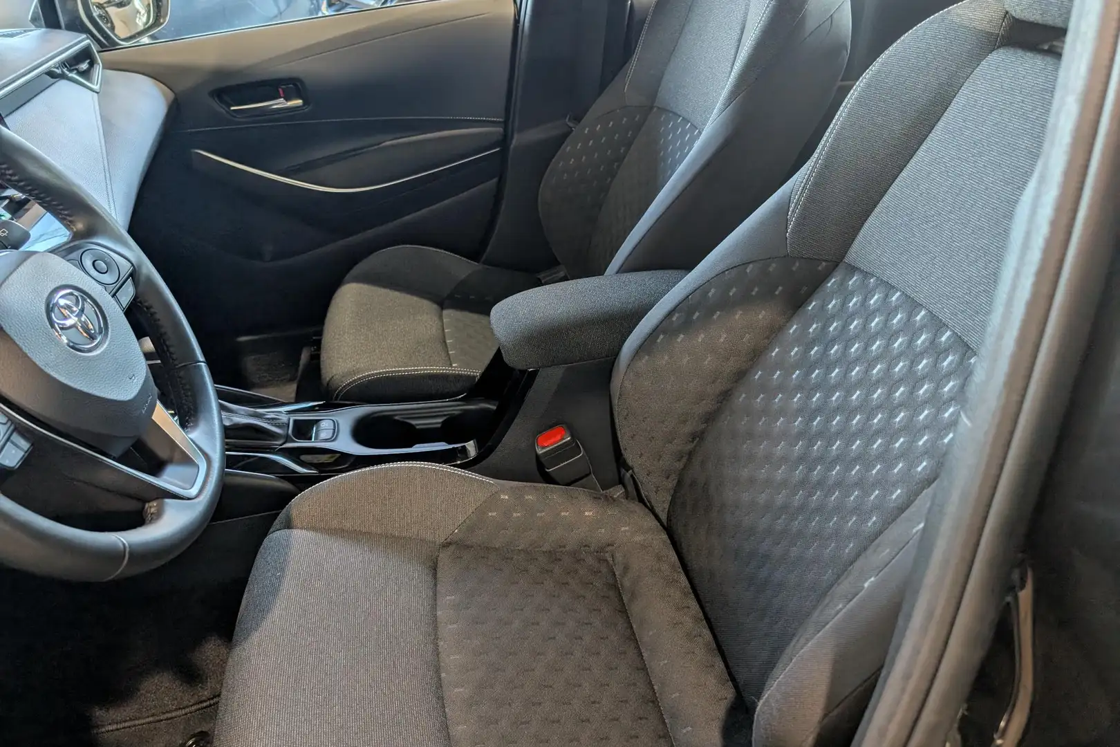 Toyota Corolla Touring Sports Hybrid 140 Active |NL auto|BTW verr Noir - 2