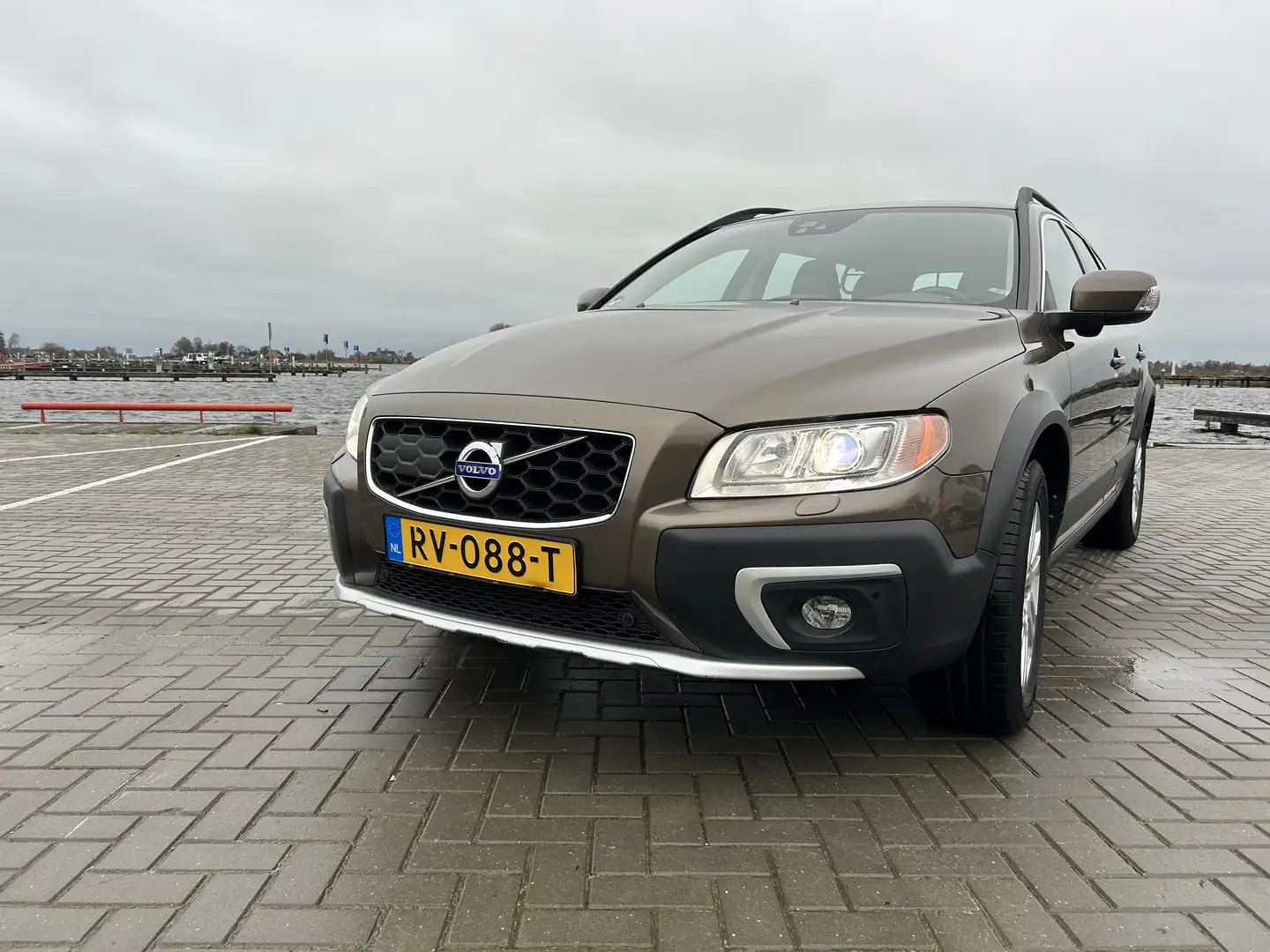 Volvo XC70 2.0 D4 FWD Summum Maro - 1