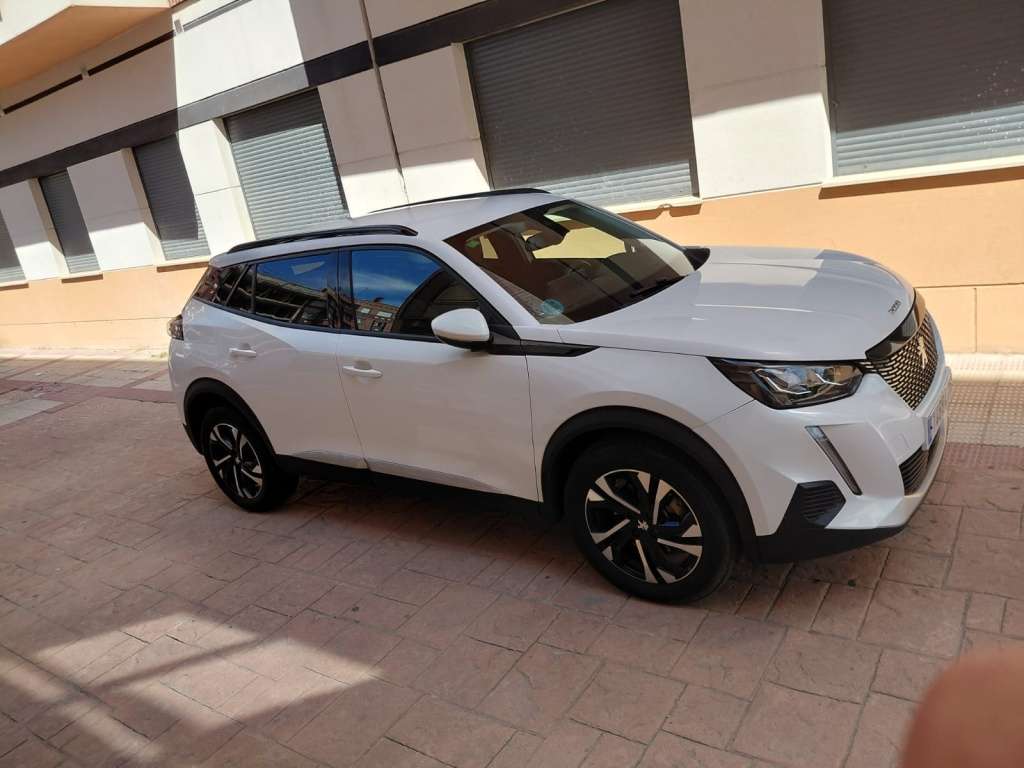 Peugeot 2008 1.5BlueHDi S&S Allure Pack EAT8 130 - foto 1