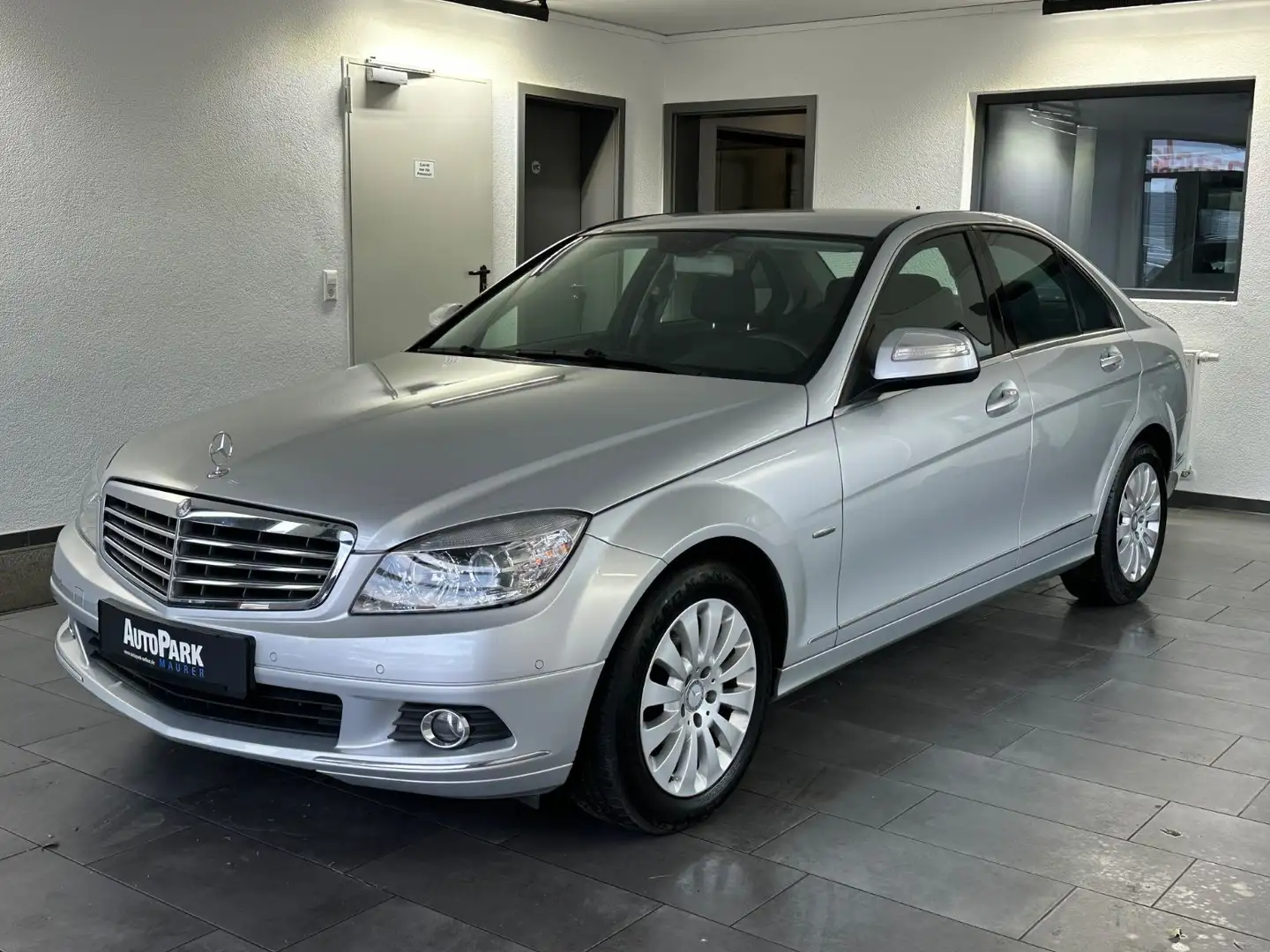 Mercedes-Benz C 230 Elegance*SHZ*PDC* Argintiu - 1