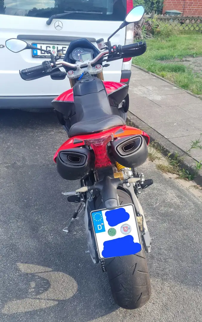 Aprilia Dorsoduro Rosso - 2