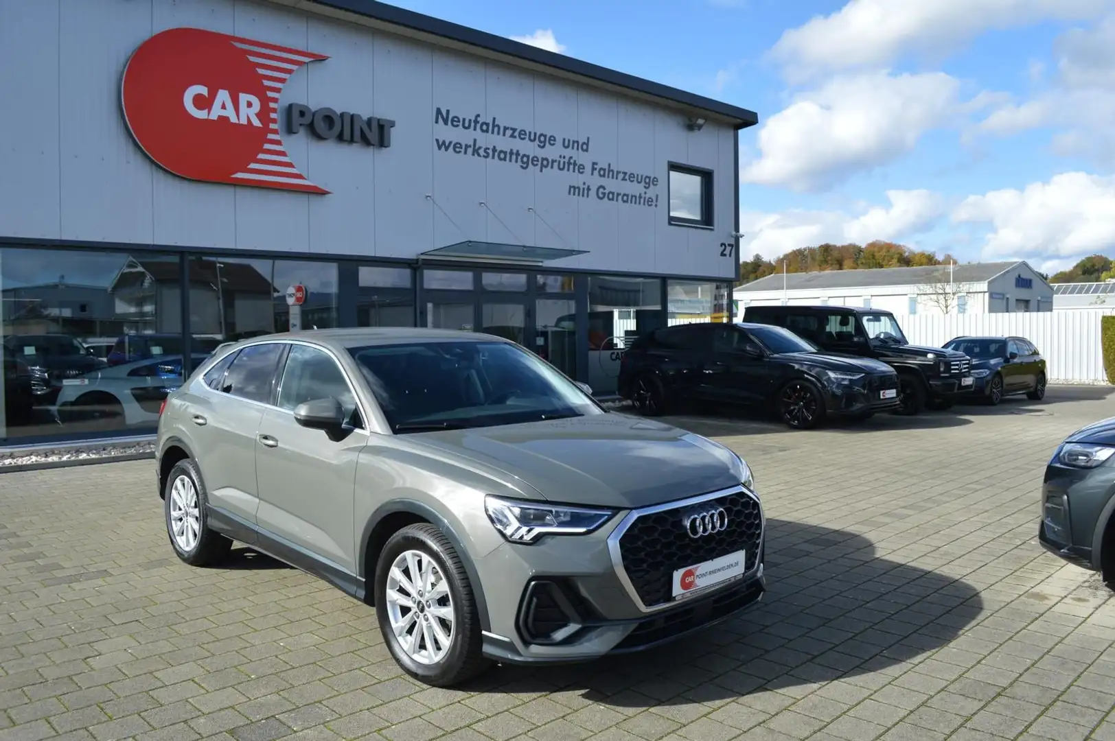 Audi Q3 Sportback *Virtual*Kamera*Navi*LED*AHK*ACC* Grau - 1
