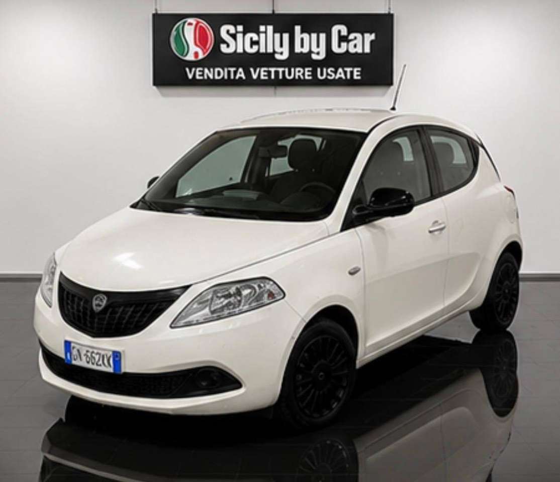 Lancia Ypsilon Ypsilon III 2021 1.0 firefly hybrid Silver s