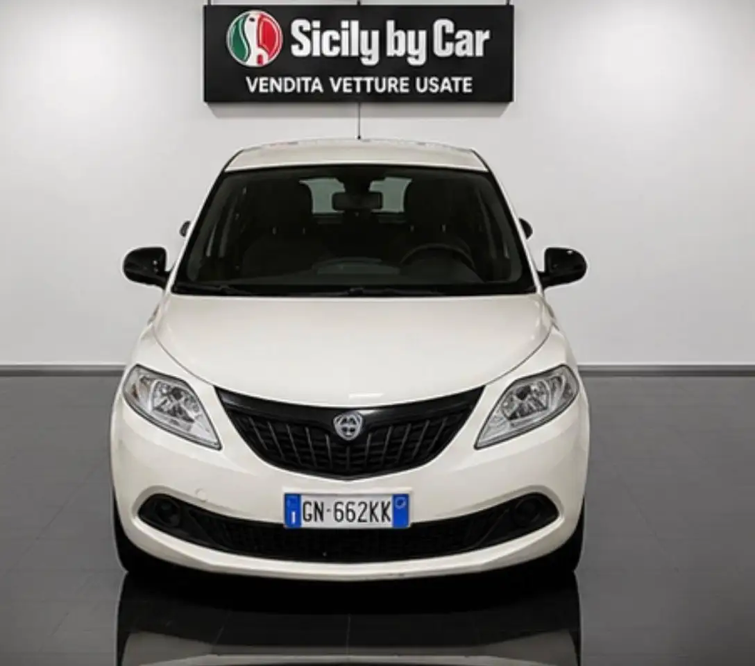 Lancia Ypsilon 2023