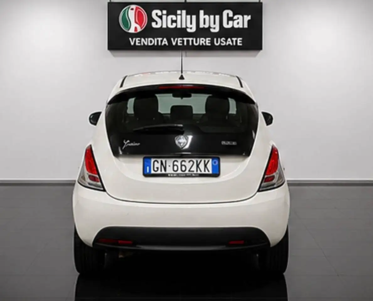Lancia Ypsilon 2023