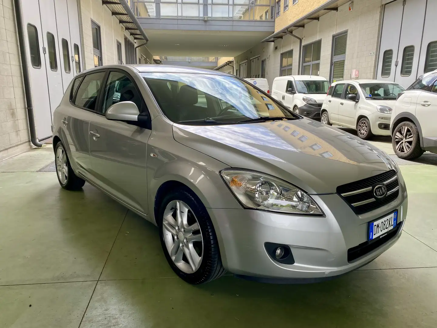 Kia Ceed / cee'd 5p 1.6 TX - 1
