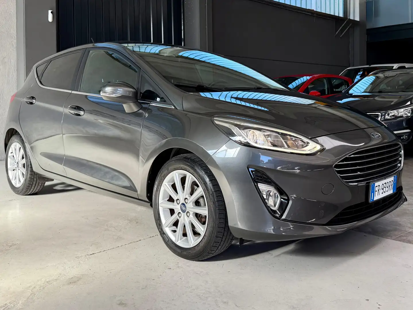 Ford Fiesta Fiesta VII 5p 1.0 BENZINA EURO6 ecoboost Titanium Gris - 2