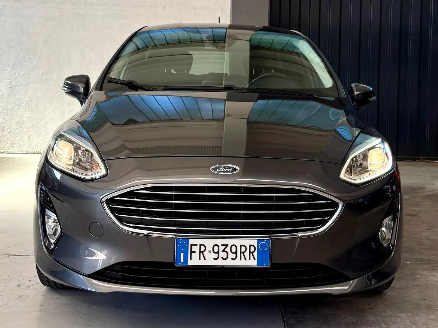 Ford Fiesta Fiesta VII 5p 1.0 BENZINA EURO6 ecoboost Titanium Gris - 1