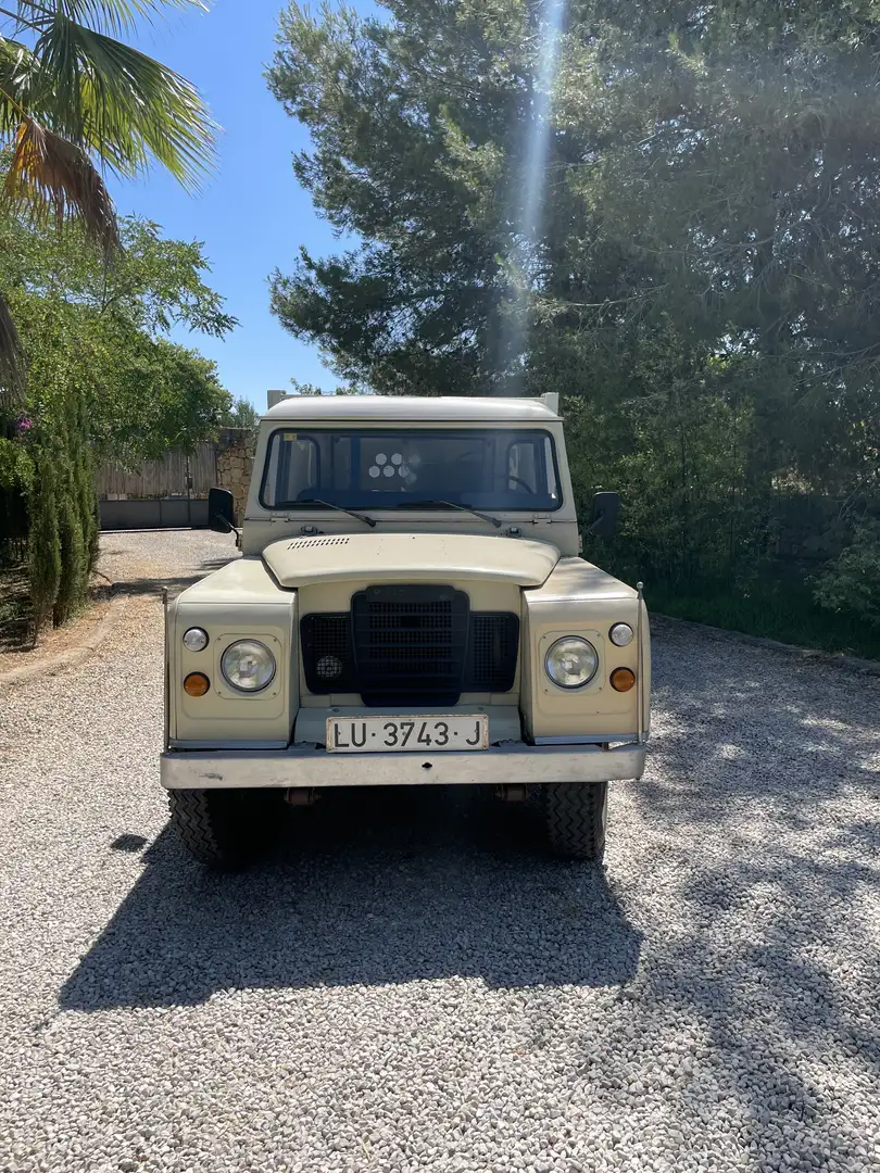 Land Rover Defender Land Rover Santana 119 - 2