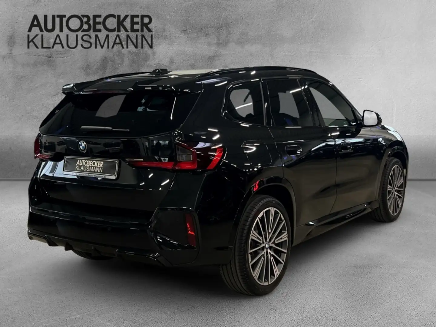 BMW X1 sDrive20i M Sport LMR 20'' Park-Assistent HUD AD A Fekete - 2
