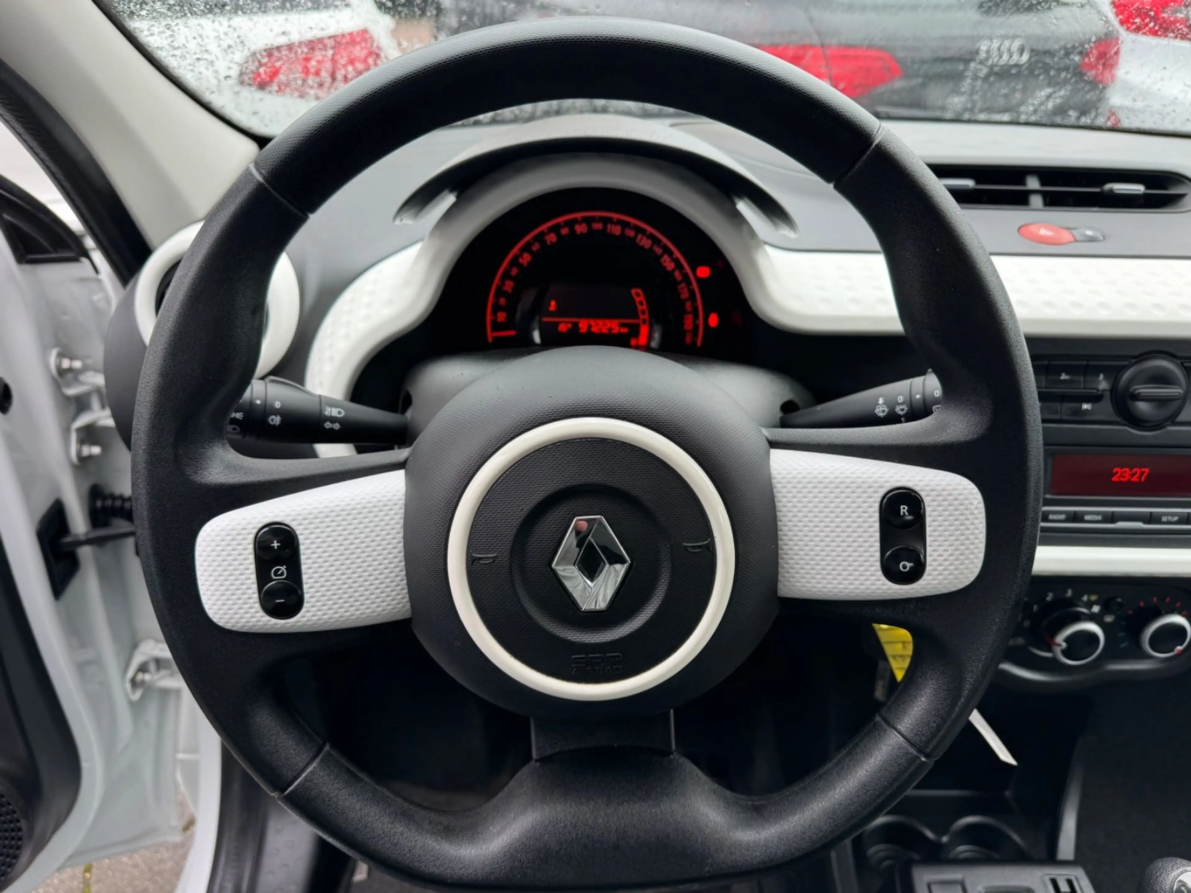 Renault Twingo Life*TÜV NEU*KLIMA* — photo 18