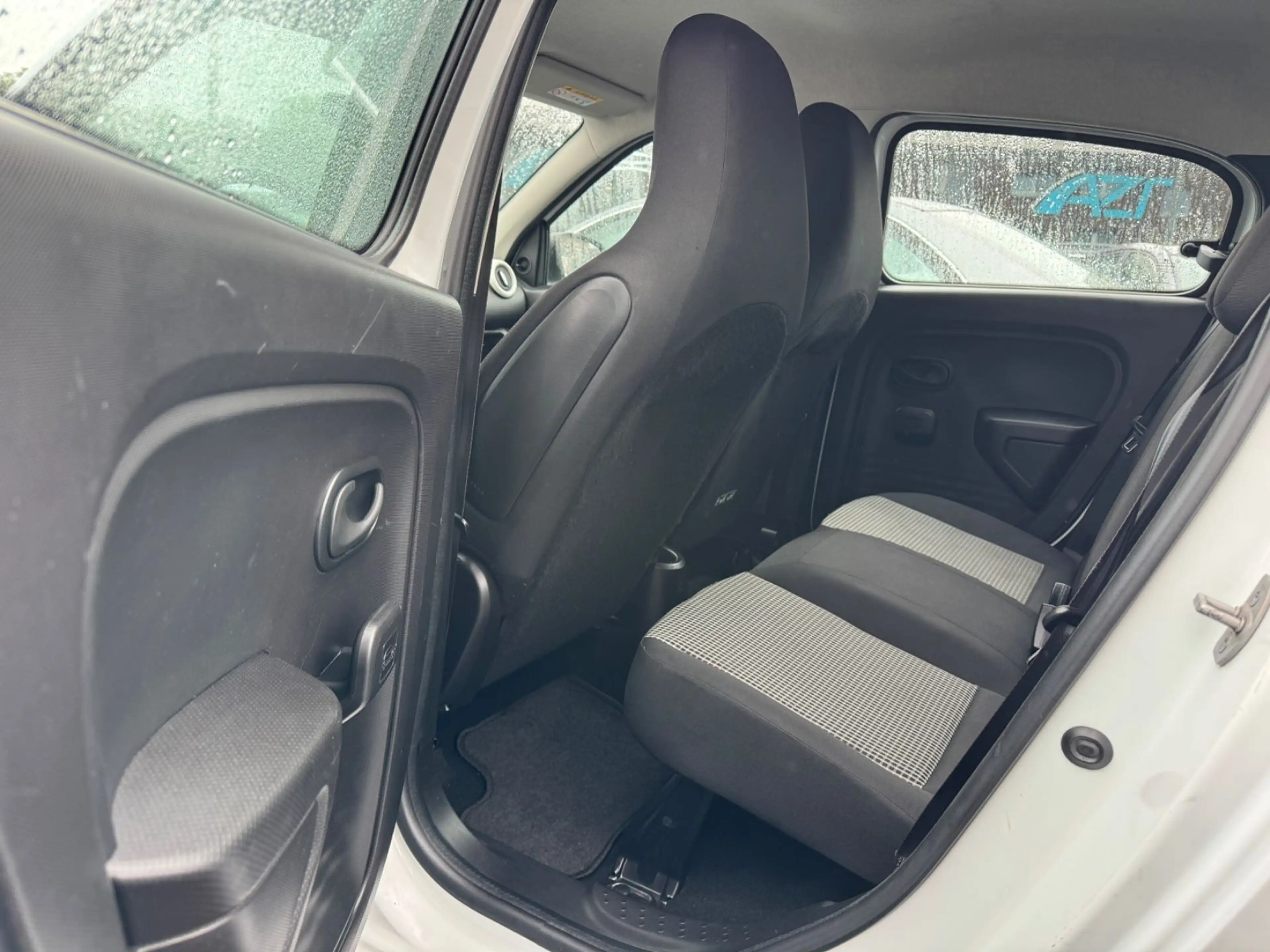 Renault Twingo Life*TÜV NEU*KLIMA* — photo 9