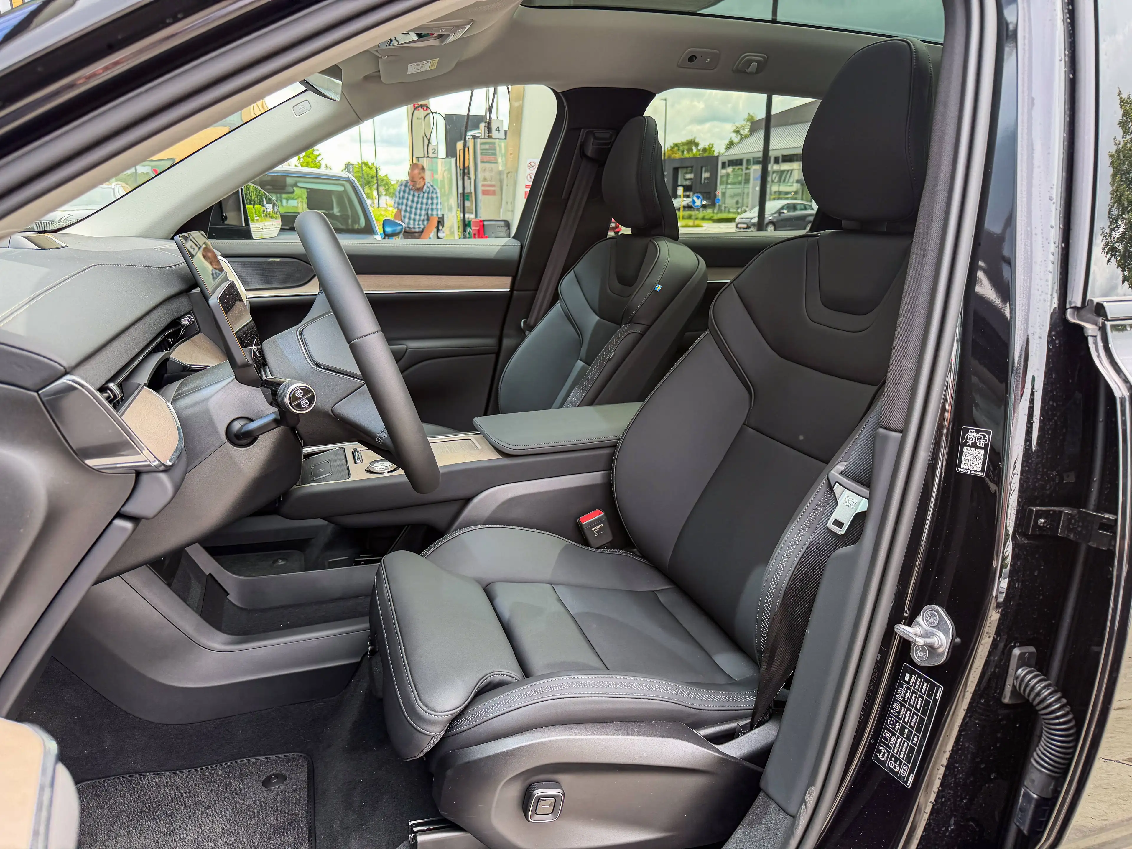 Volvo EX90 Single Motor PLUS - BOSE | ACC | 360* — photo 10