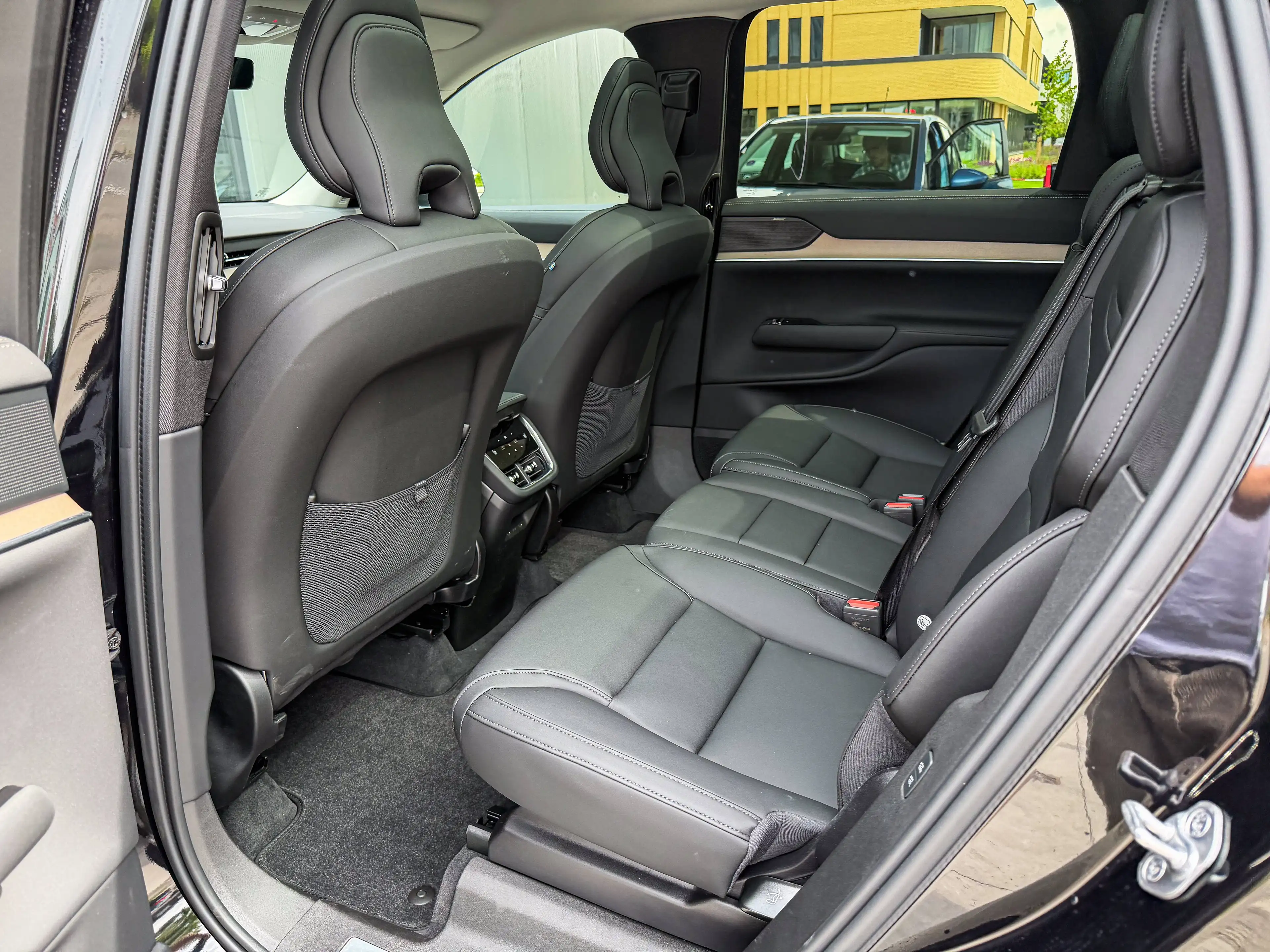 Volvo EX90 Single Motor PLUS - BOSE | ACC | 360* — photo 11