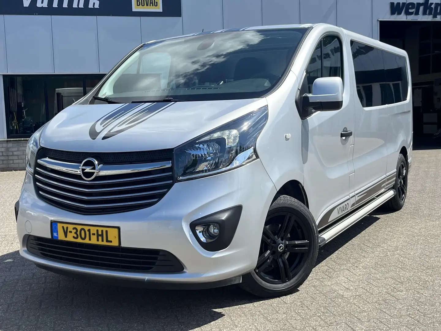 Opel Vivaro 1.6 145PK L2H1 Innovation NR 001/200! LEER CAMERA Grijs - 2