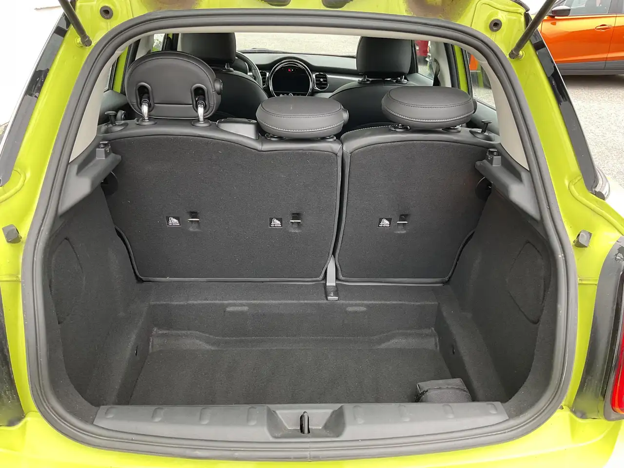 MINI 5 Door снимка MINI 5 Door