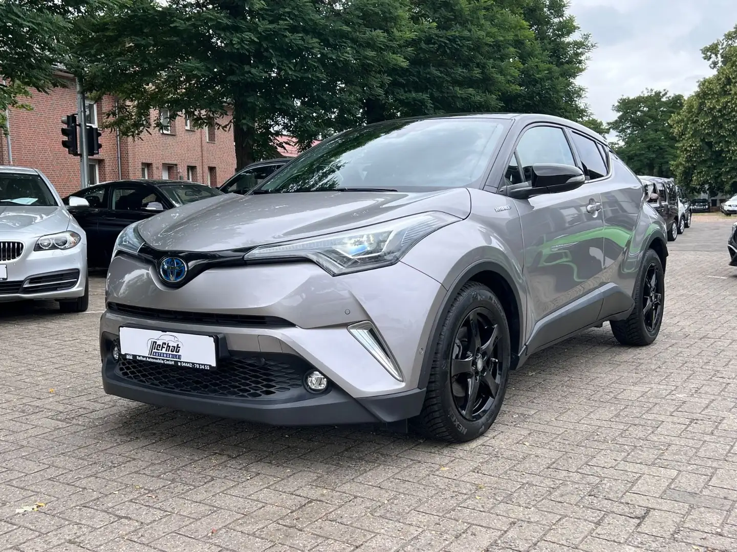 Toyota C-HR Hybrid Style Gri - 2