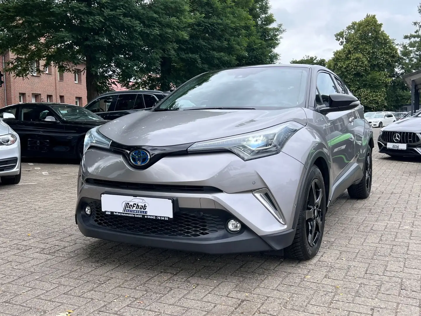 Toyota C-HR Hybrid Style Gri - 1
