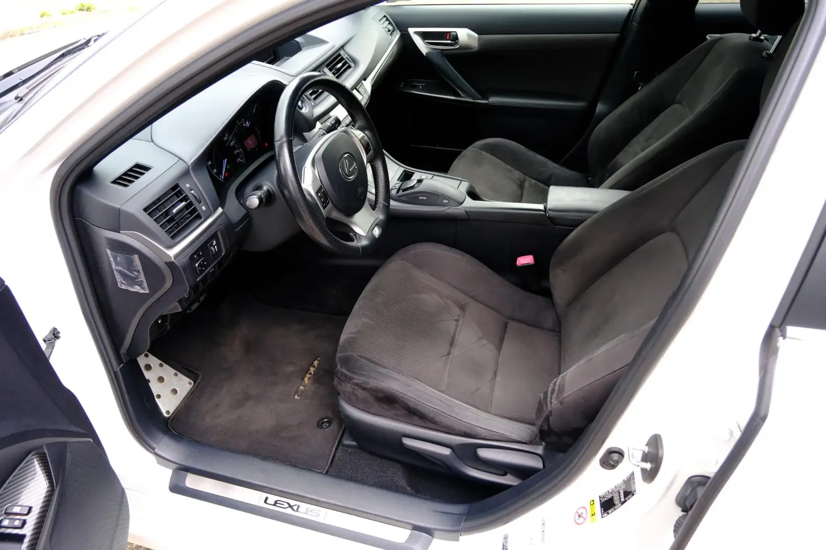 Lexus CT 200h F-Sport Line Aut. Navi|Xenon|LMV|Cam Fehér - 2