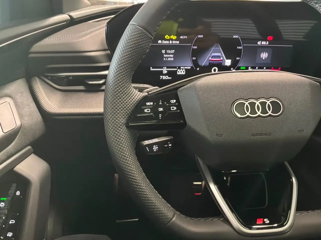 Audi SQ5 снимка Audi SQ5