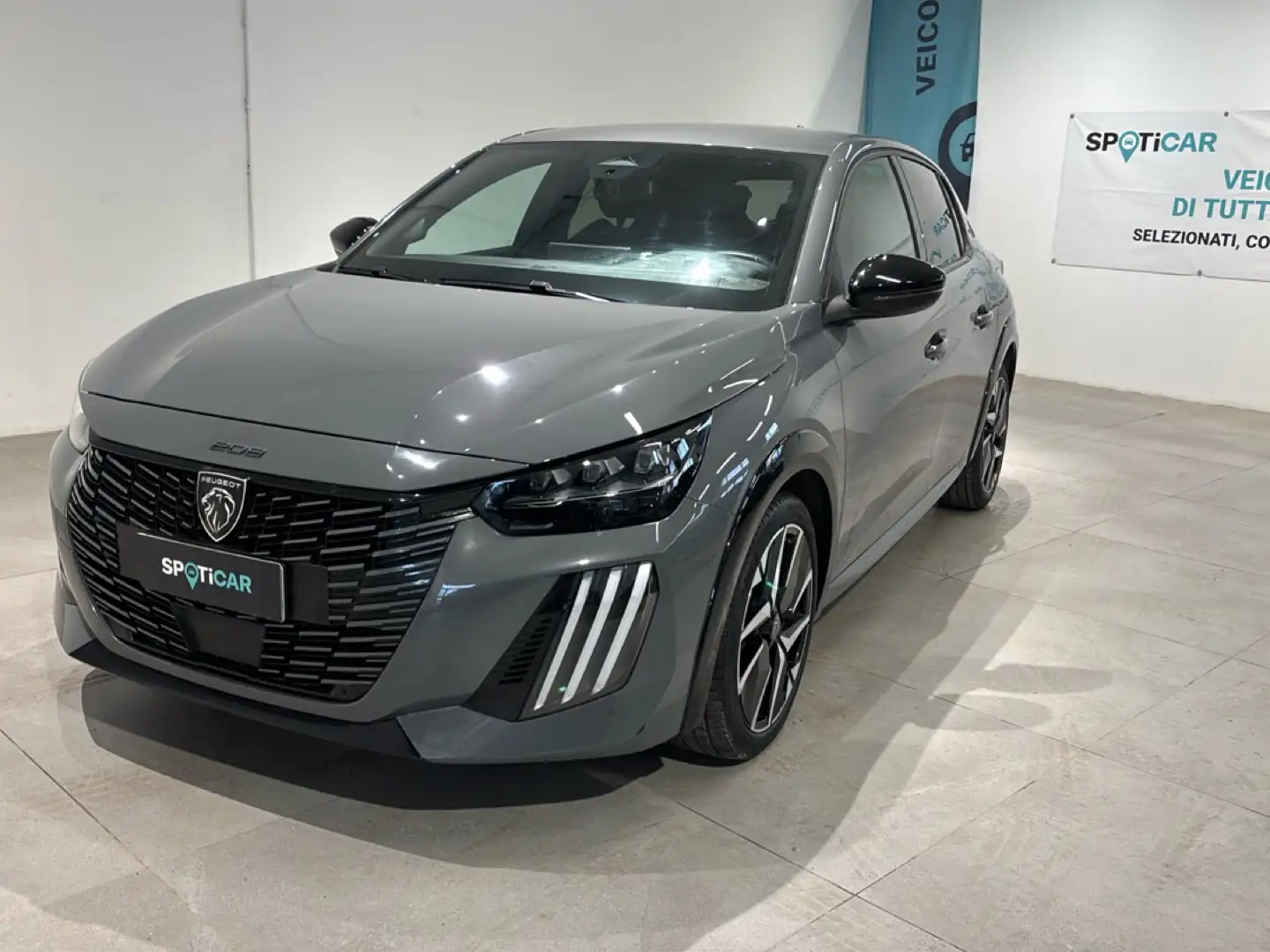 Peugeot 208 208 Hybrid 145 e-DCS6 5 porte GT Grau - 1