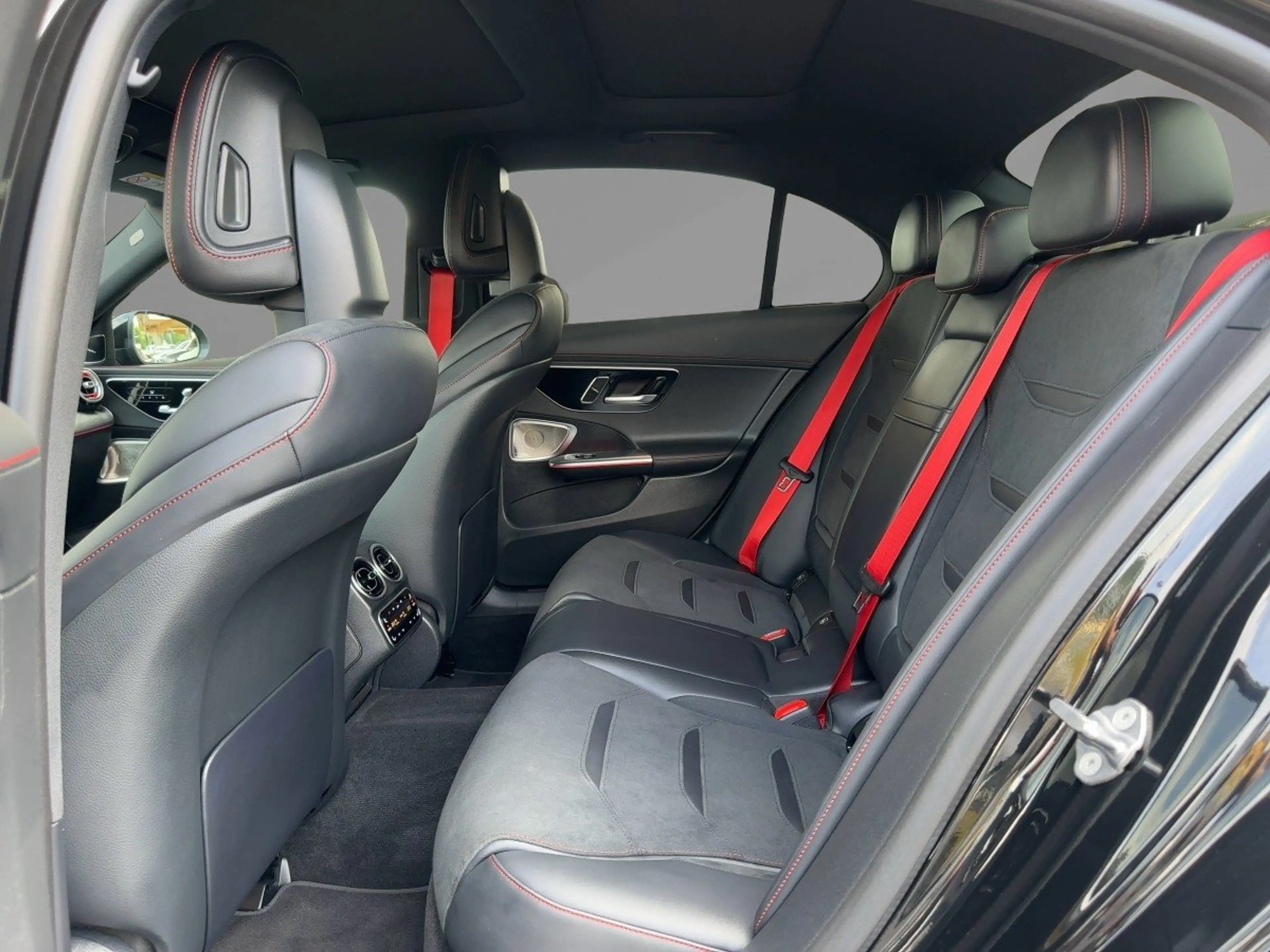 Mercedes-Benz C 43 AMG AMG C 43 4MATIC Lim NP: 107.048 PREM+ FAHRASSIST — photo 9