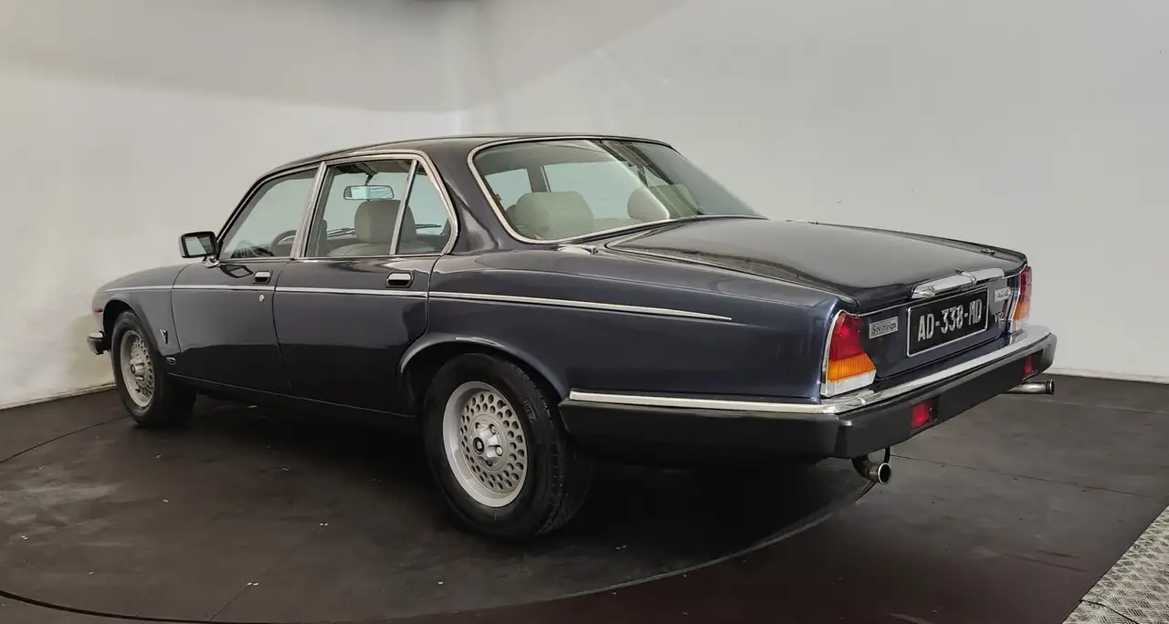 Jaguar XJ12 série 3, foto 3
