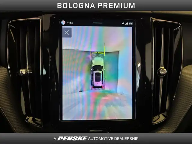 Volvo XC60 view 13