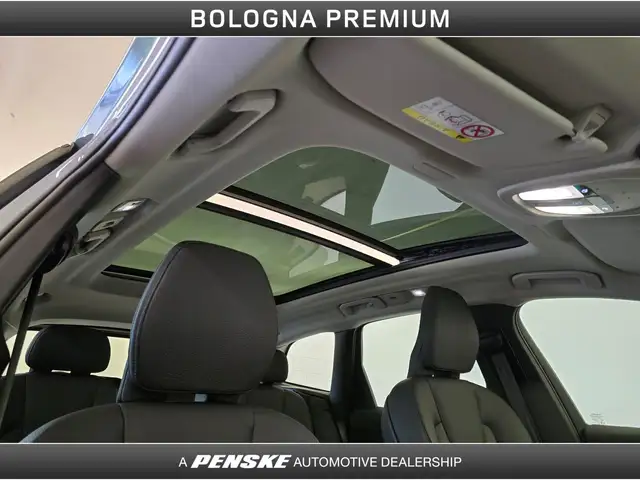 Volvo XC60 view 12