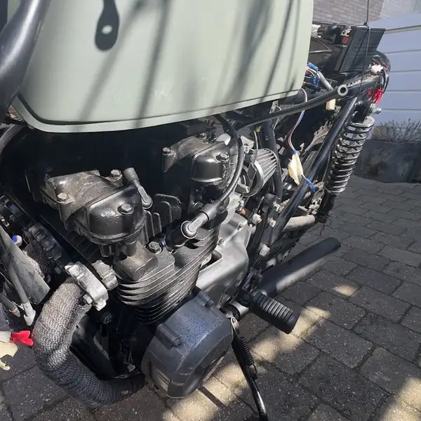 Kawasaki Z 400 - foto 6