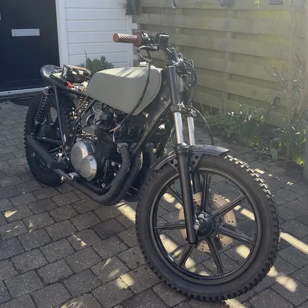 Kawasaki Z 400 - foto 2