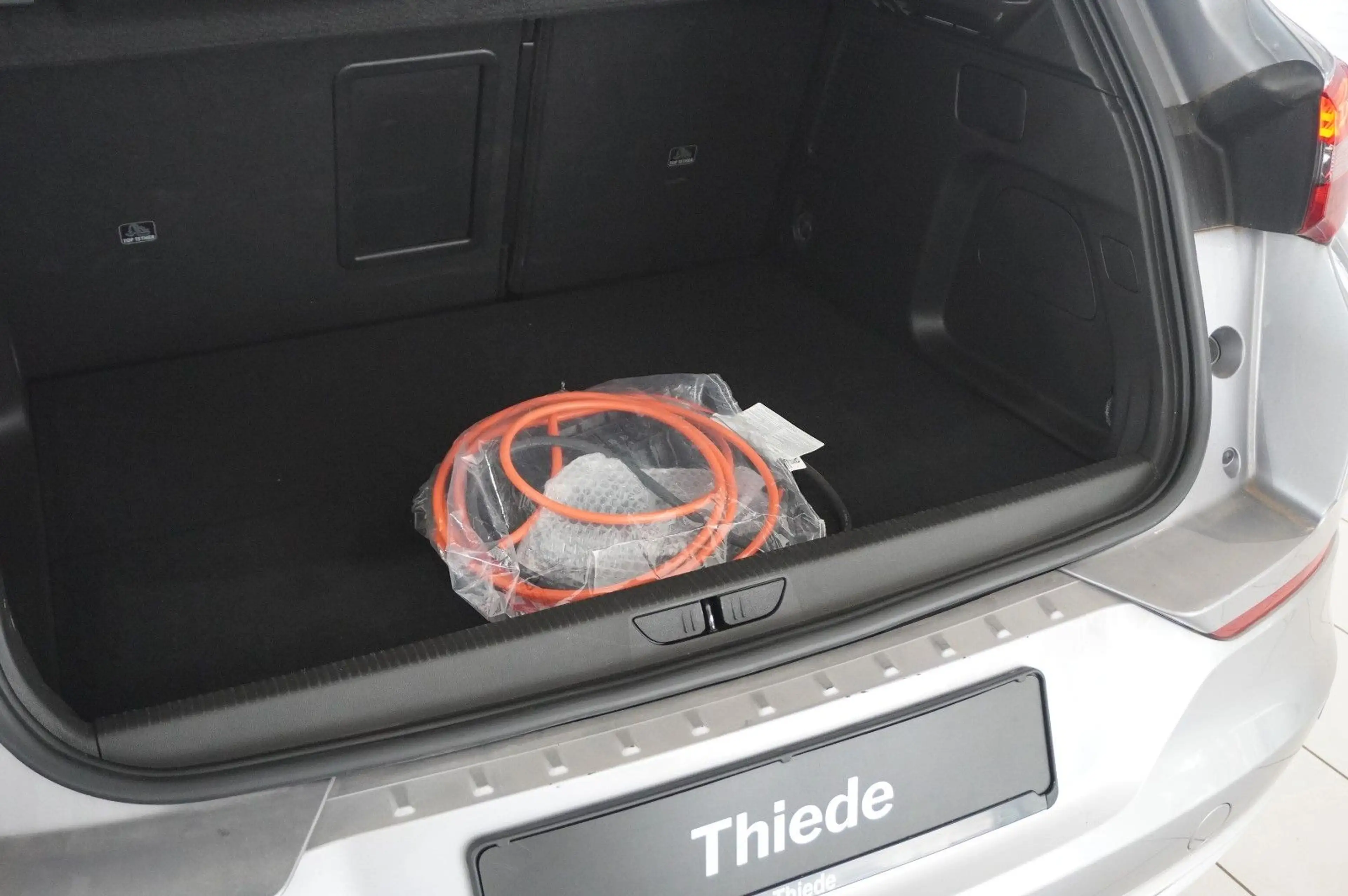 Opel Grandland X ULTIMATE 4HYBRID NAVI/LED/SPORT/SH — photo 14