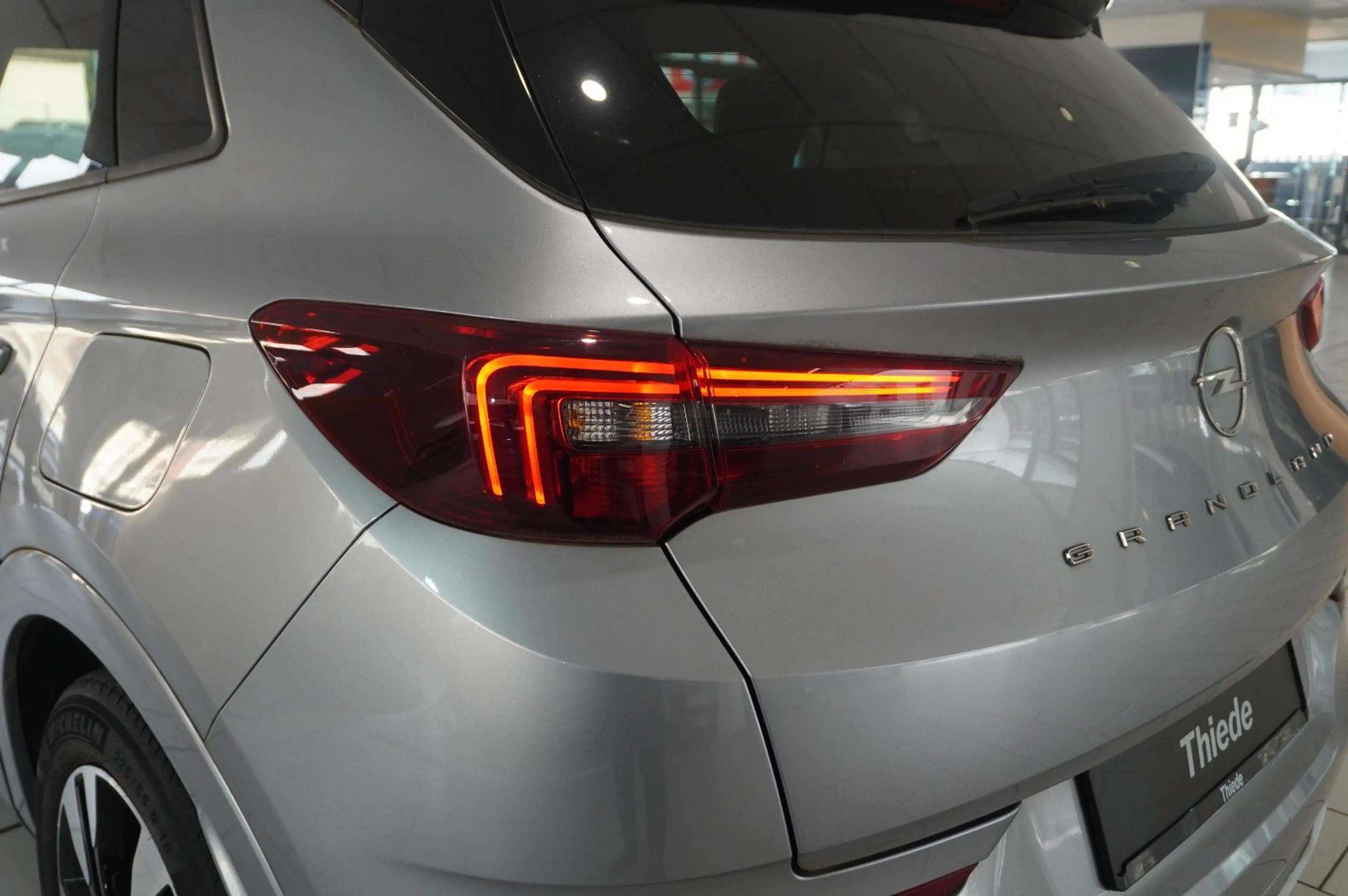 Opel Grandland X ULTIMATE 4HYBRID NAVI/LED/SPORT/SH — photo 10