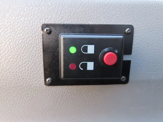 Mercedes-Benz Sprinter view 14