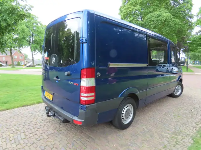 Mercedes-Benz Sprinter view 7