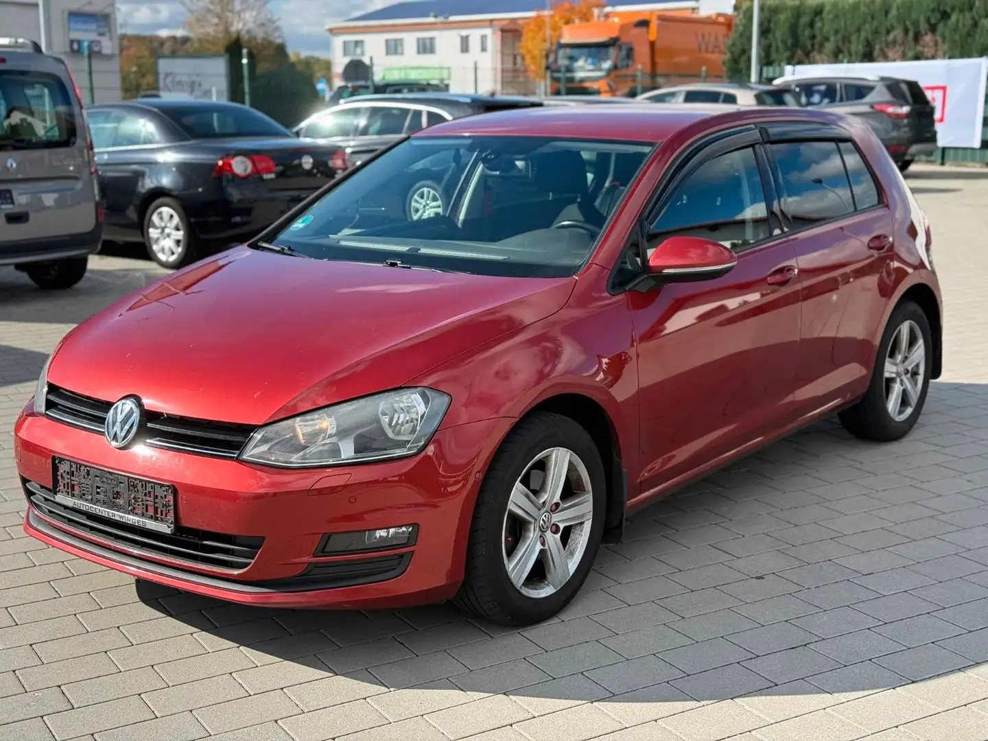 Volkswagen Golf VII Lim. Comfortline BlueTDI*AUTOMATIK** Rot - 1