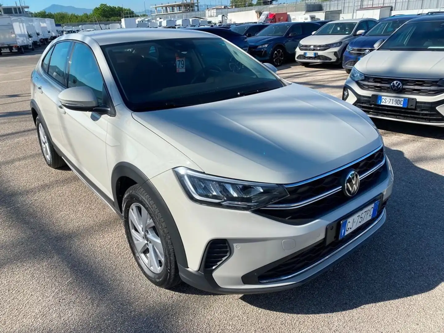 Volkswagen Taigo 1.0 TSI 110 CV DSG Automatica per NEOPATENTATI Grigio - 2