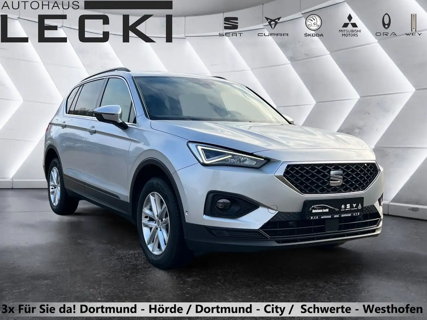 SEAT Tarraco Style 1.5TSI *DSG*PANO*AHK*KAMERA*7SITZE*NAVI*ACC* Silber - 1