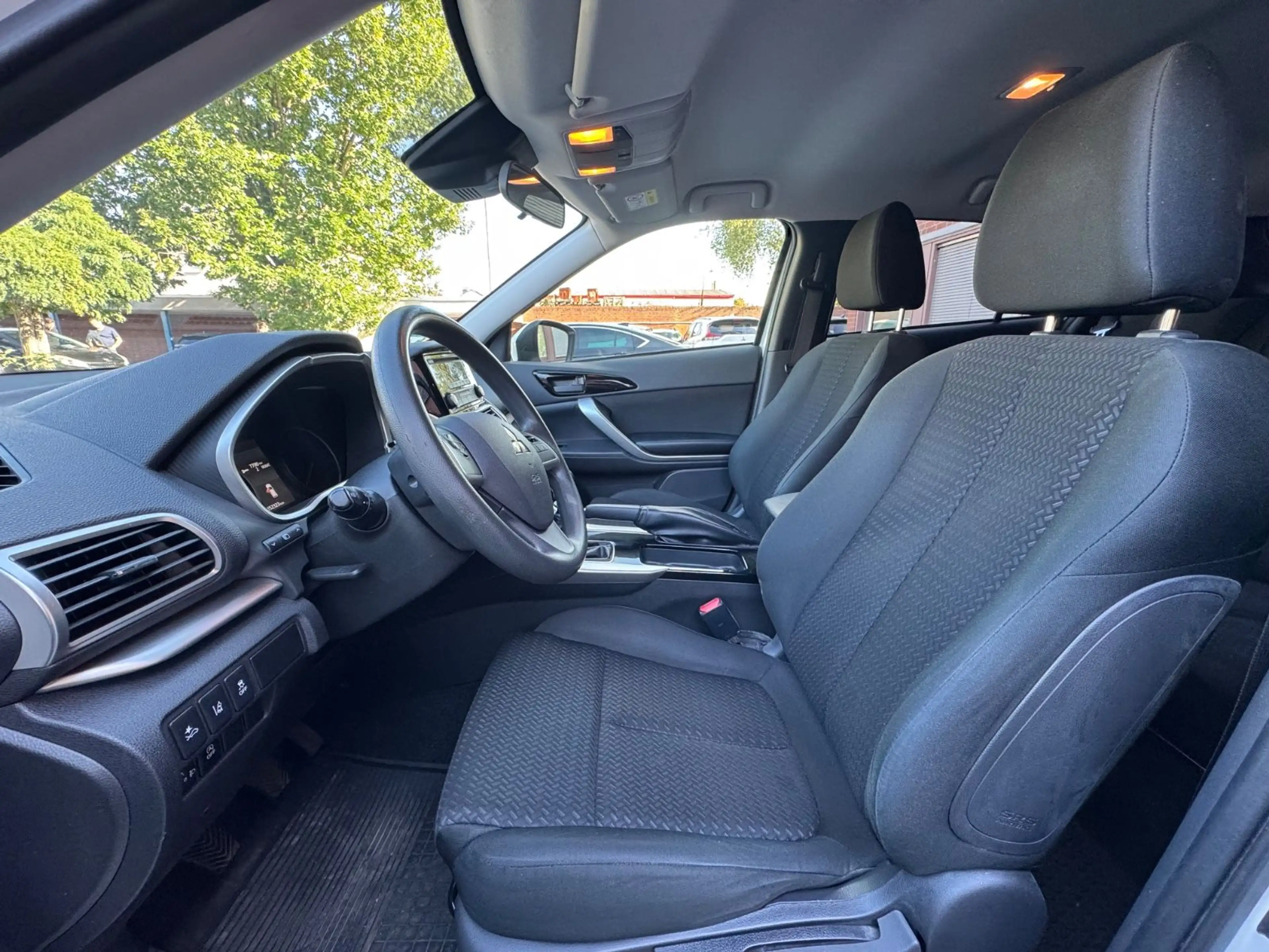 Mitsubishi Eclipse Cross Basis 2WD START/STOP*TEMPO*KLIMAUT — photo 11