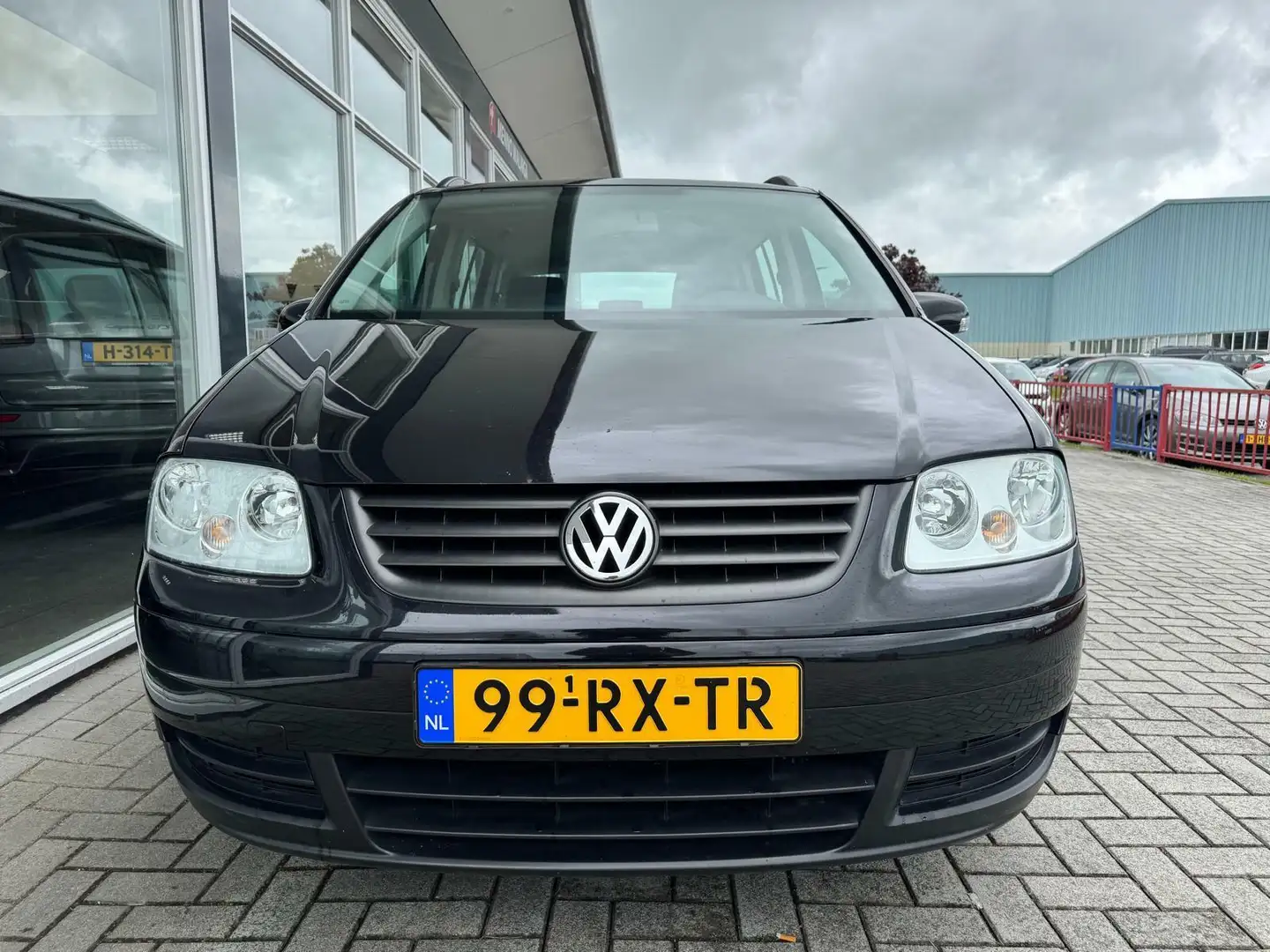 Volkswagen Touran 1.6-16V FSI Highline|Trekhaak|6-BAK|Cruise control Negro - 2