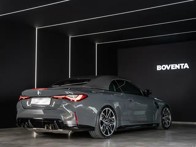 BMW M4 view 23