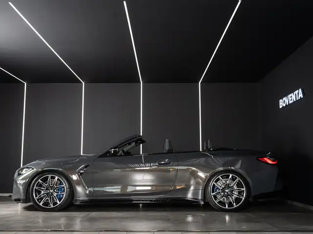 BMW M4 view 7