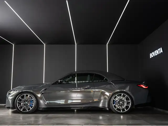 BMW M4 view 8