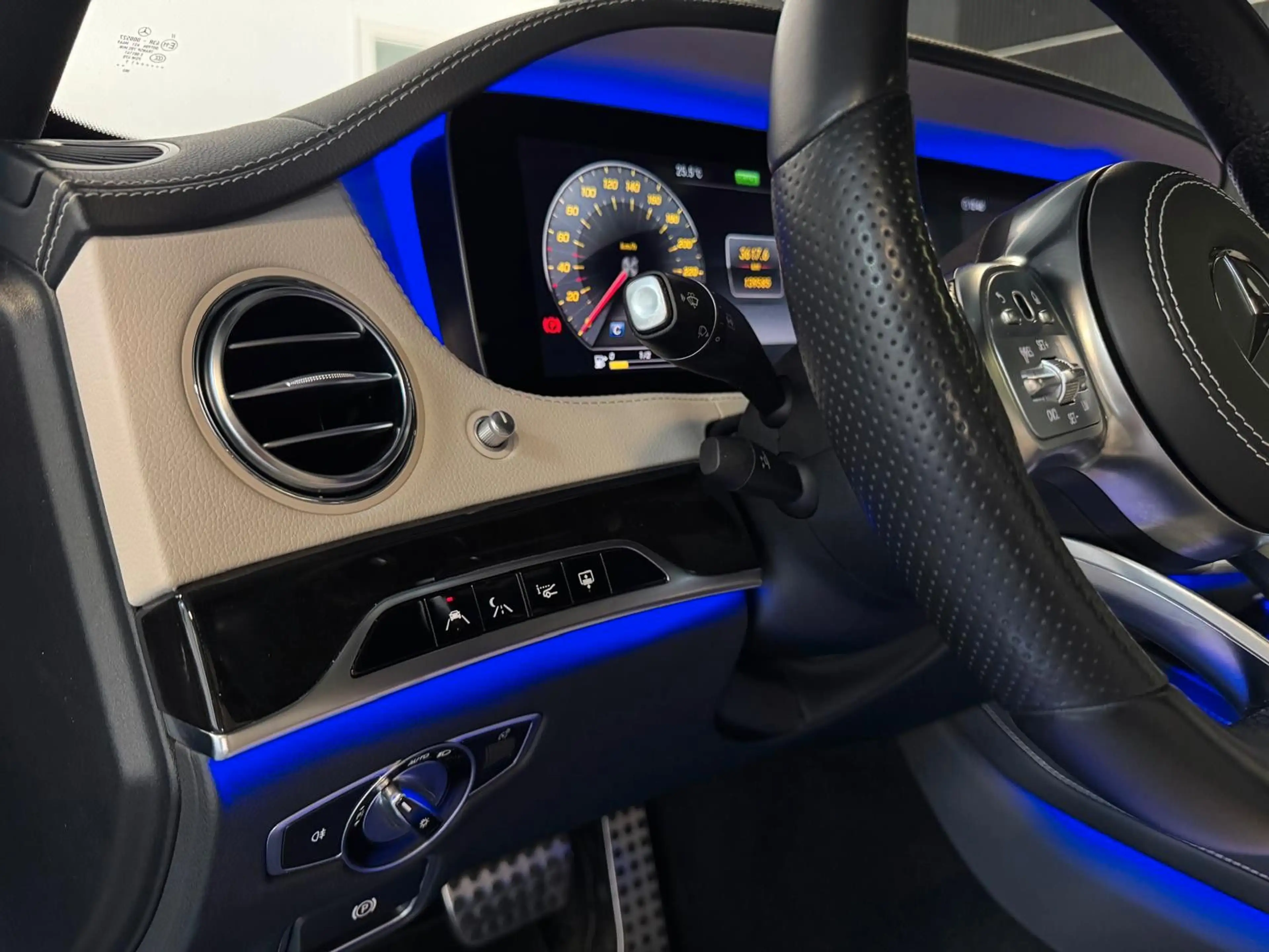 Mercedes-Benz S 500 L AMG-Paket+Chauffeur/Pano+Head-Up+Fond — photo 13
