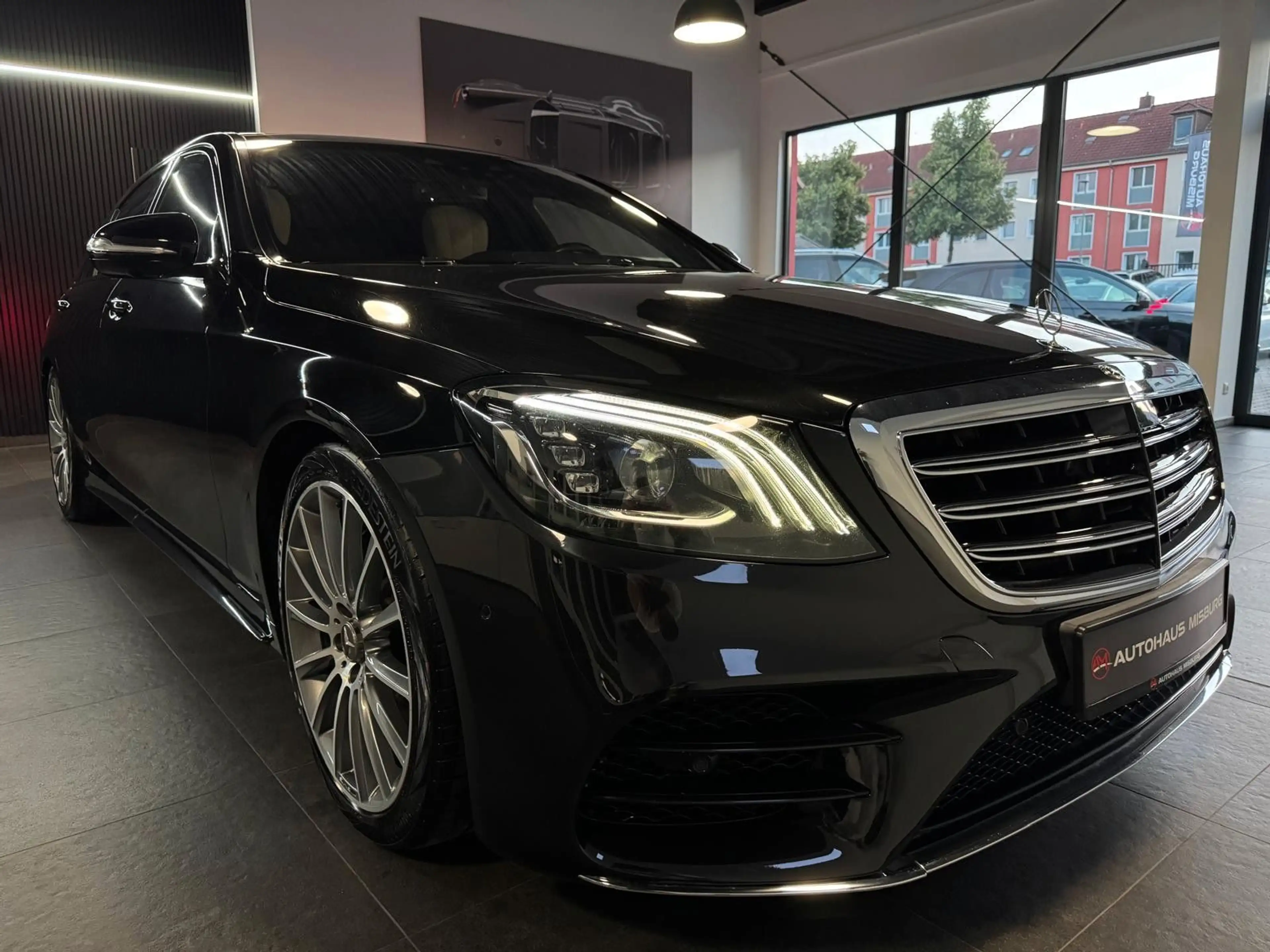 Mercedes-Benz S 500 L AMG-Paket+Chauffeur/Pano+Head-Up+Fond — photo 3